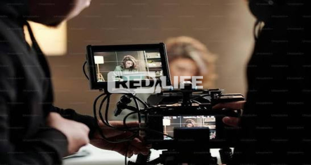 Castingaufruf (Erotikfilm, professionelles Setting)