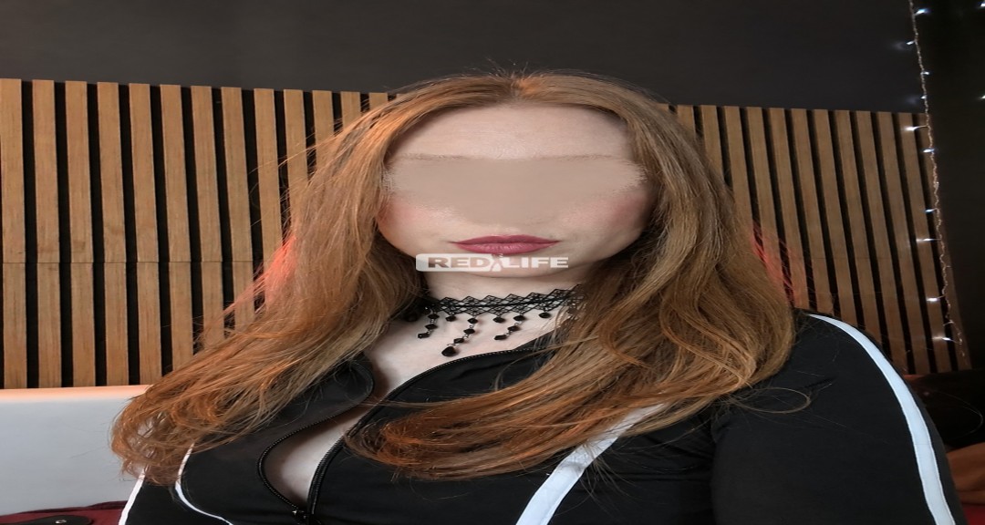 Sziasztok, webcam modell vagyok (nő),