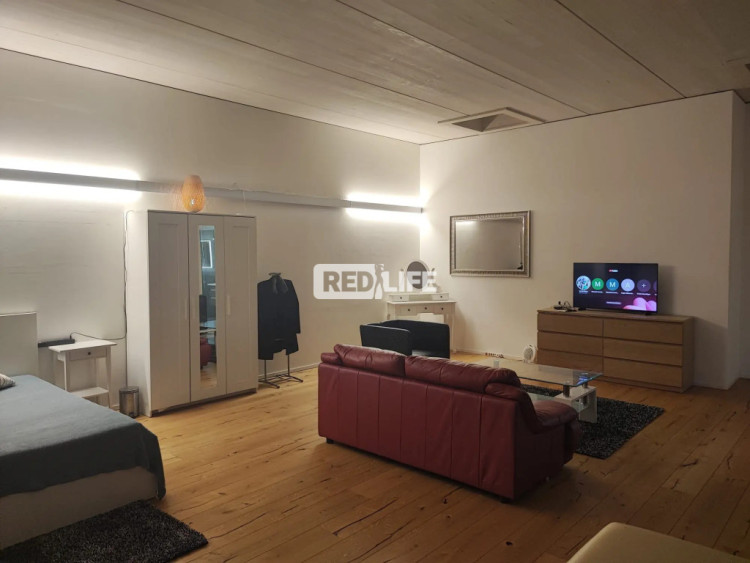 independent work Laufhaus private apartments