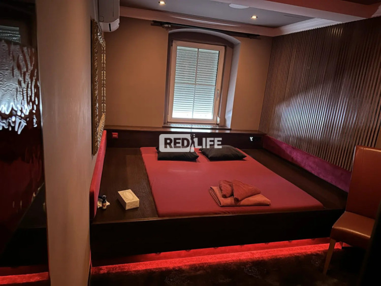 chalet escort job friendly team