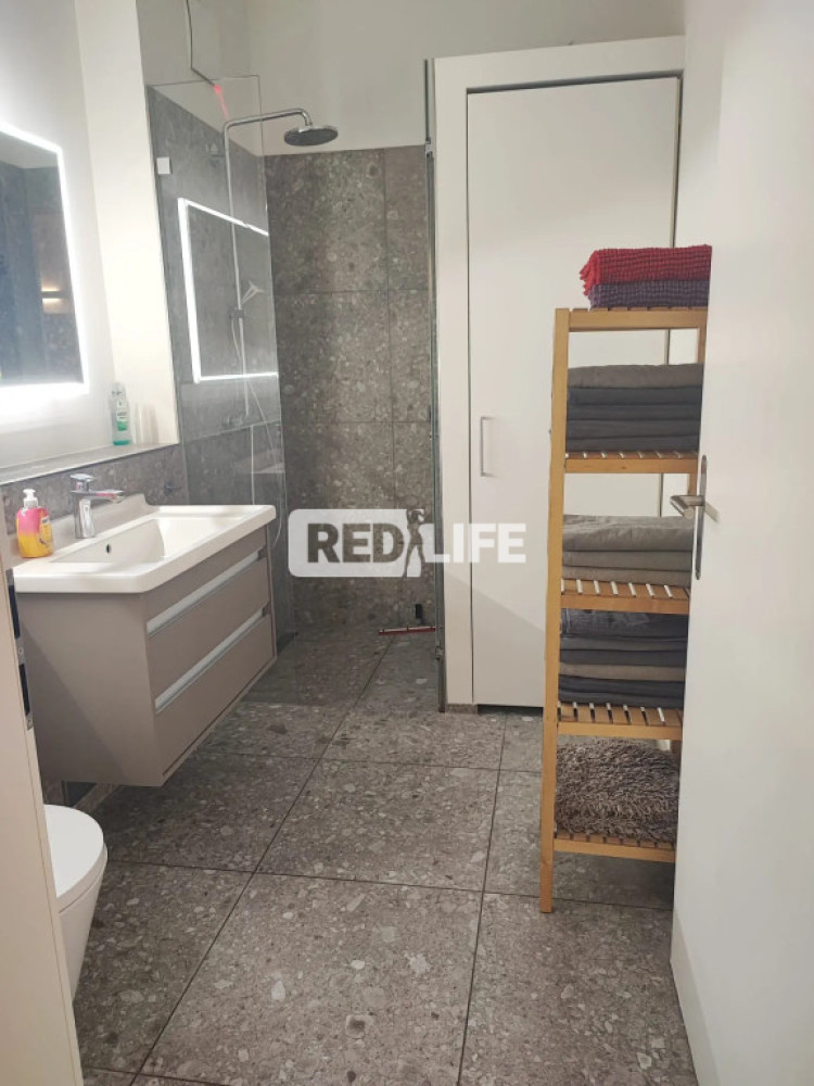 independent work Laufhaus private apartments