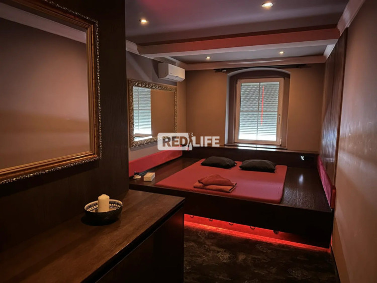 chalet escort job friendly team