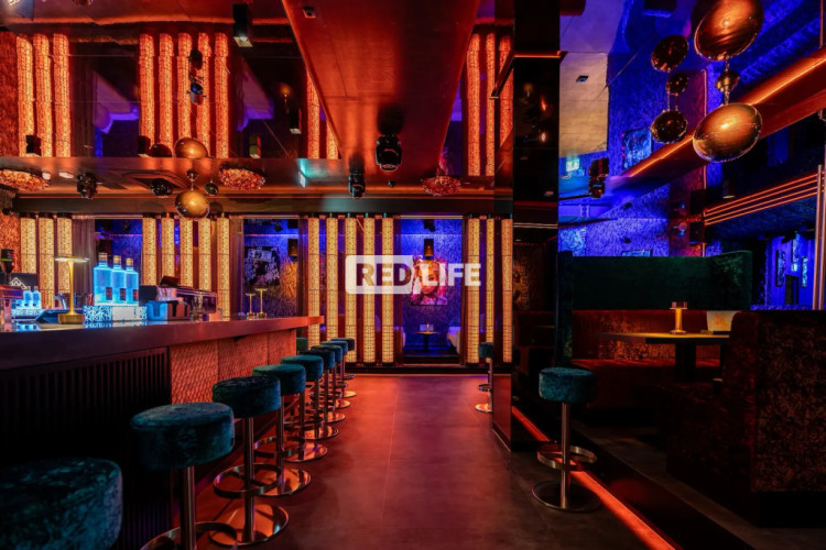 elite club exclusive environment Nightclub