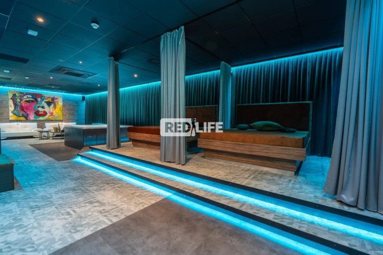 elite club exclusive environment Nightclub