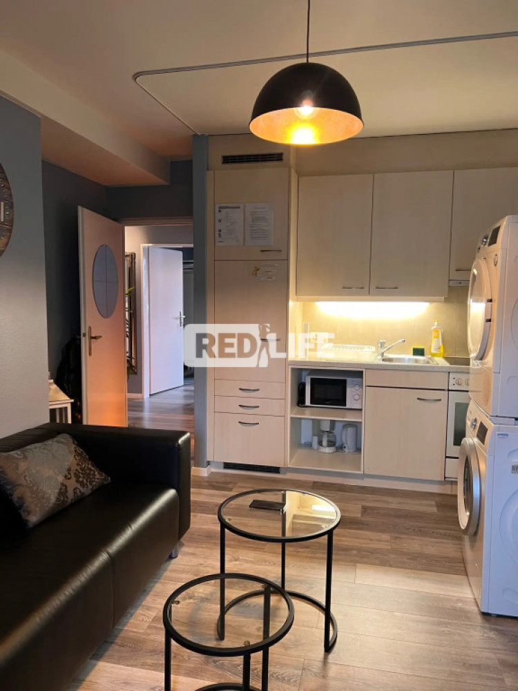 independent work Laufhaus private apartments